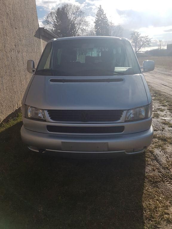 Second-hand VW Caravelle 102 CP (75 kW) 2001 Argintiu Van