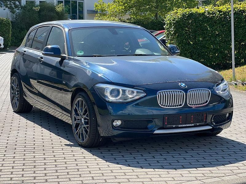 Blau Gebraucht 2012 BMW 116 Sport Line Kleinwagen | 7.900 € (Guter Preis) - Bild 1/4