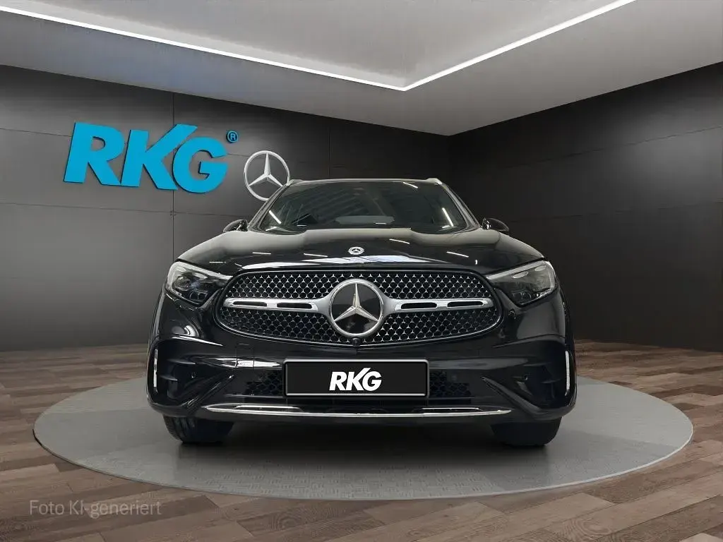 Gebraucht Mercedes GLC300de AMG 333 PS (244 kW) 2025 Schwarz SUV