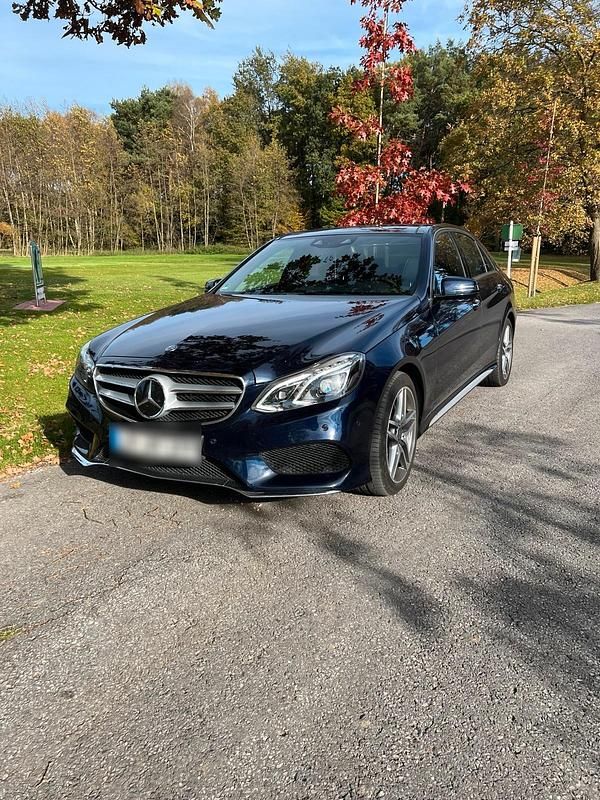 Gebraucht Mercedes E300 AMG 231 PS (169 kW) 2015 Blau Limousine