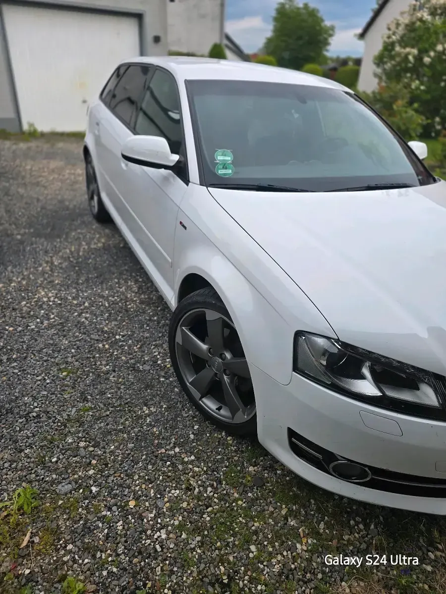 Gebraucht Audi A3 Cabriolet 140 PS (102 kW) 2012 Weiß Cabrio