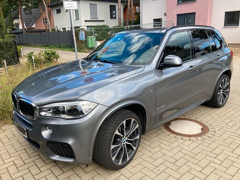 Grau Gebraucht 2018 BMW X5 M Sport SUV | 33.000 € (Superpreis) - Bild 1/4
