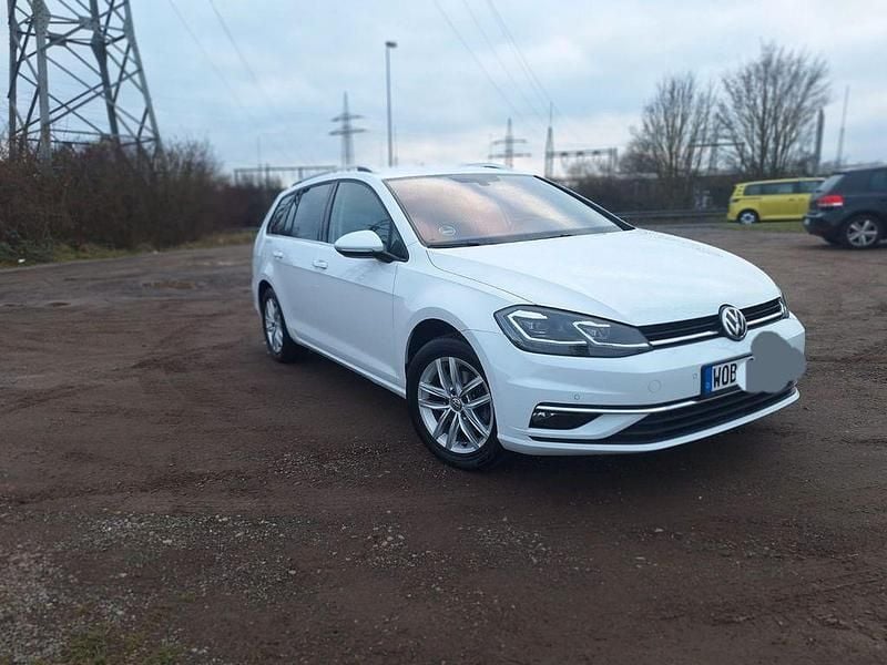 Gebraucht VW Golf VII Highline 150 PS (110 kW) 2018 Weiß Kombi