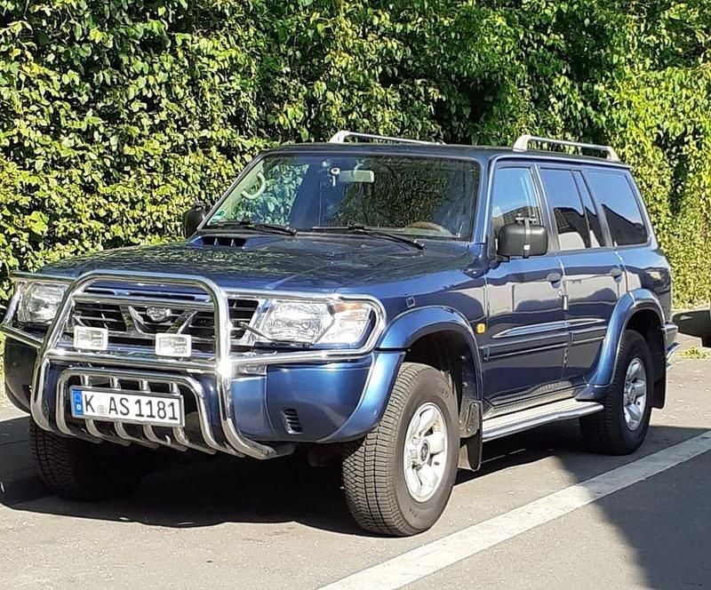 Blau Gebraucht 2000 Nissan Patrol SUV | 10.500 € (Superpreis) - Bild 1/4