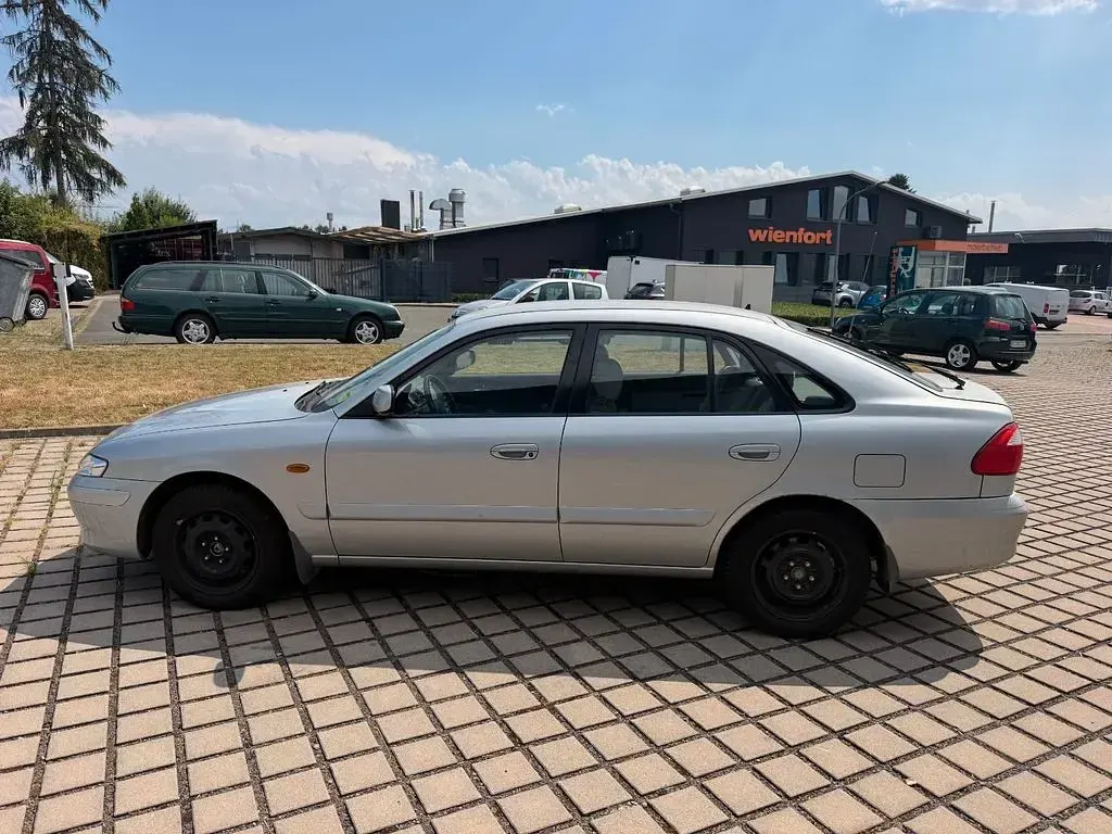 Gebraucht Mazda 626 116 PS (85 kW) 2001 Silber Limousine