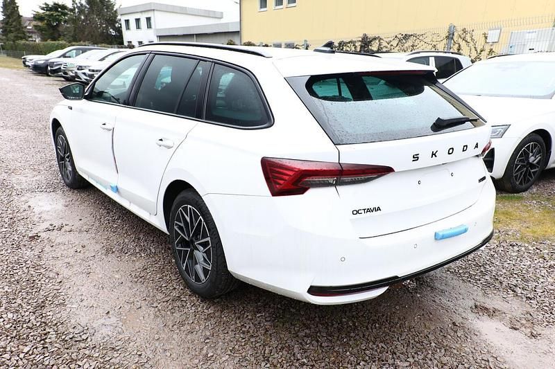 Neu Skoda Octavia 150 PS (110 kW) 2025 Candyweiß Kombi