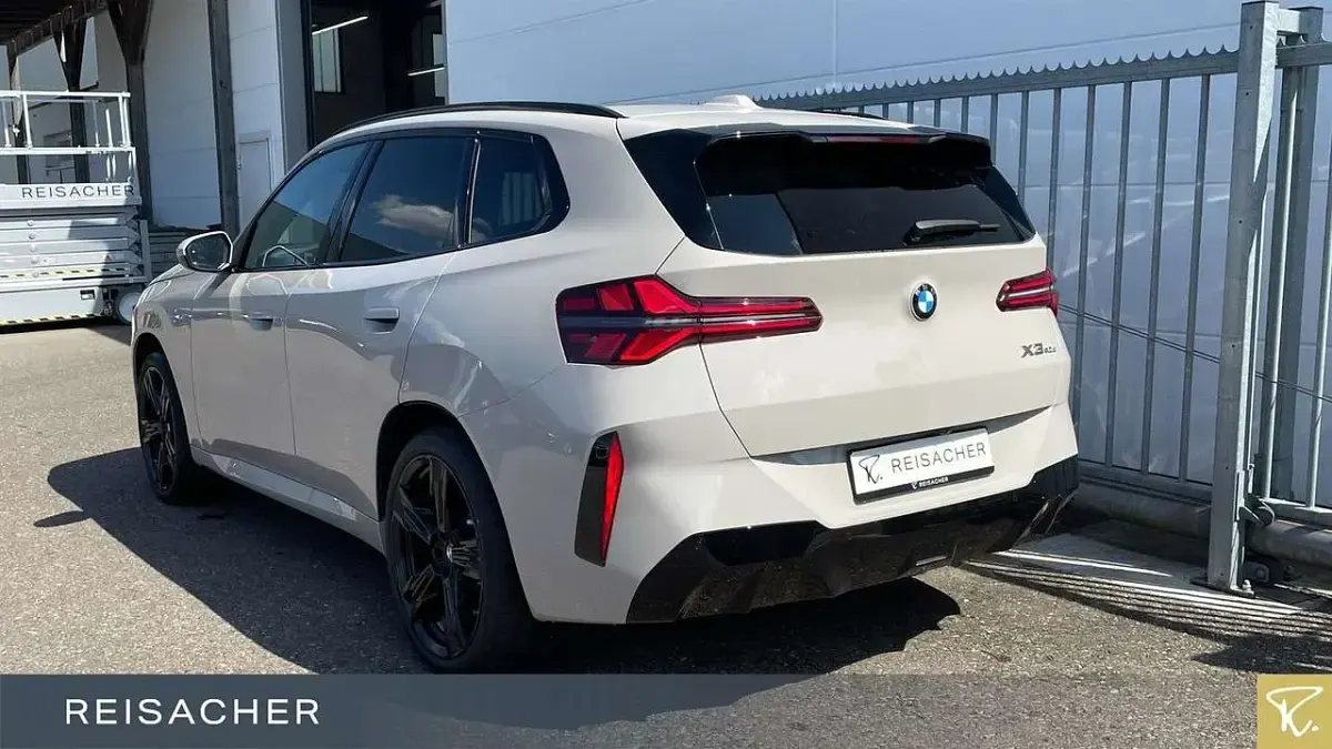 Neu BMW X3 Performance 303 PS (222 kW) 2026 Dune grey metallic SUV