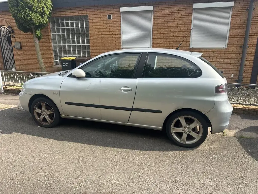 Gebraucht Seat Ibiza Comfort 86 PS (63 kW) 2006 Silber Kleinwagen