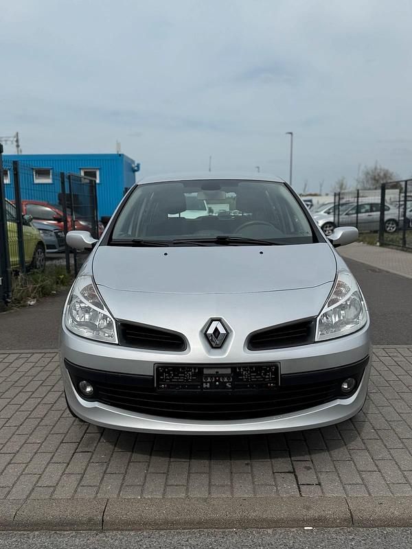 Gebraucht Renault Clio II 116 PS (85 kW) 2008 Silber Kleinwagen