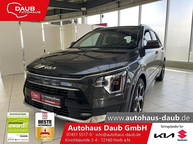 Interstellar grey Neu 2025 Kia Niro Spirit SUV | 30.740 € (Superpreis) - Bild 1/4