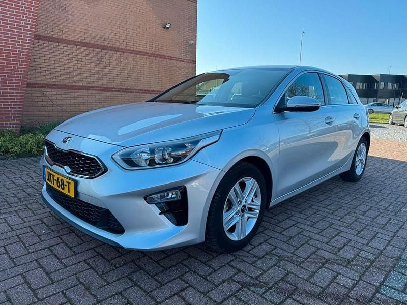 Gebraucht Kia Ceed 116 PS (85 kW) 2019 Silber Kleinwagen