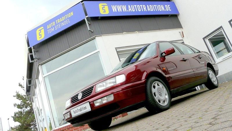 Rot Gebraucht 1995 VW Passat Limousine | 5.990 € - Bild 1/4