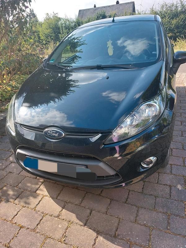 Gebraucht Ford Fiesta 80 PS (58 kW) 2011 Schwarz Kleinwagen