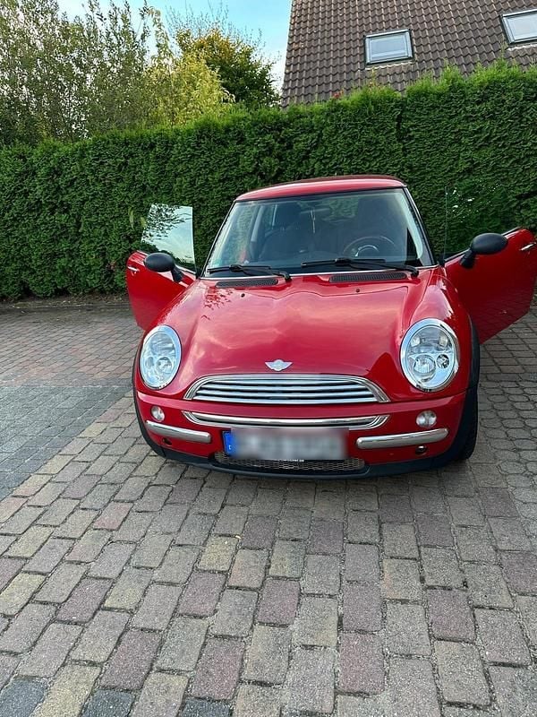 Rot Gebraucht 2003 Mini ONE Kleinwagen | 3.950 € (Fairer Preis) - Bild 1/4