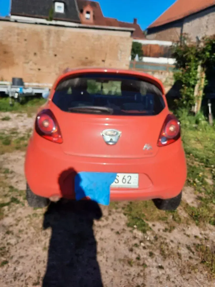 Gebraucht Ford Ka Titanium 69 PS (50 kW) 2010 Rot Kleinwagen