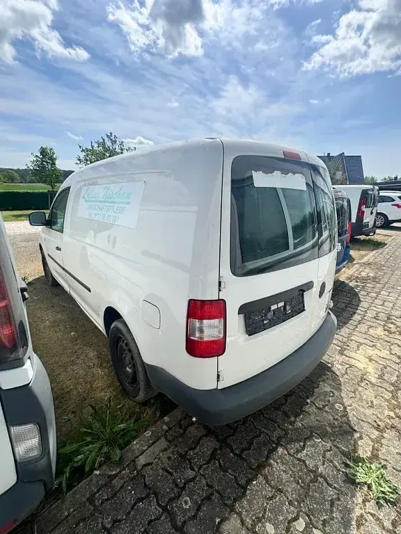 Używany VW Caddy 105 KM (77 kW) 2009 Biały Minivan
