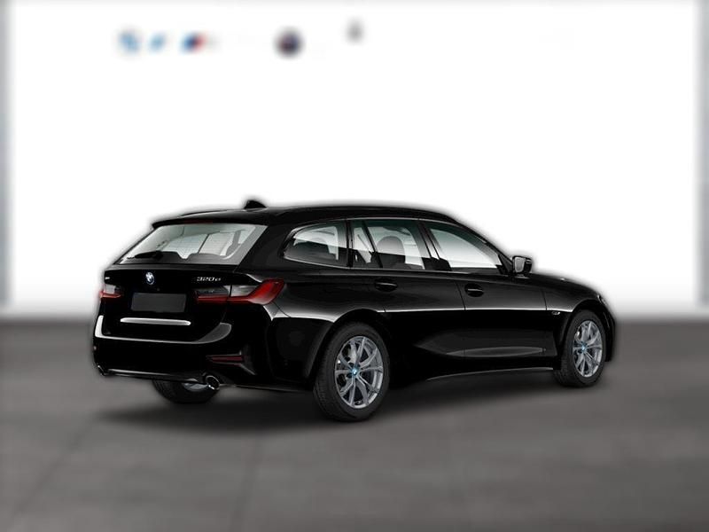 Schwarz Gebraucht 2021 BMW 320e Sport Line Kombi | 29.890 € (Etwas zu teuer) - Bild 1/4