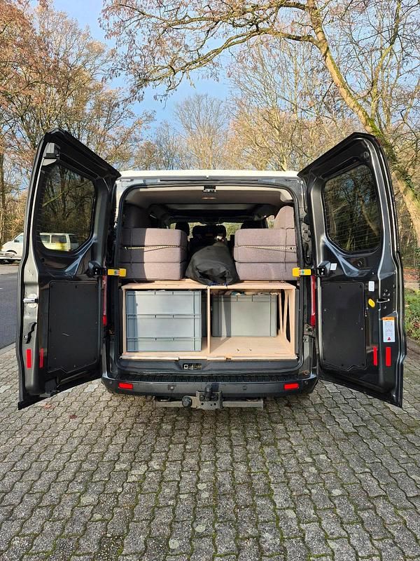 Gebraucht Ford Transit Custom 131 PS (96 kW) 2019 Grau Van / Kleinbus