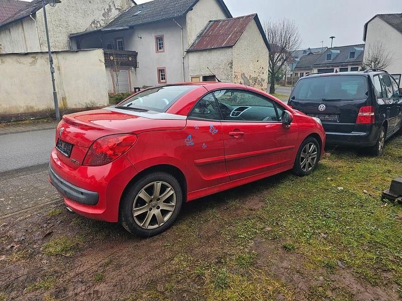 Gebraucht Peugeot 207 Sport 109 PS (80 kW) 2006 Rot Limousine