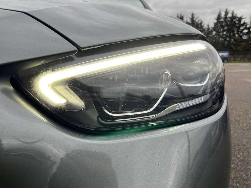 Gebraucht Mercedes C220 Avantgarde 197 PS (144 kW) 2024 Grau Limousine