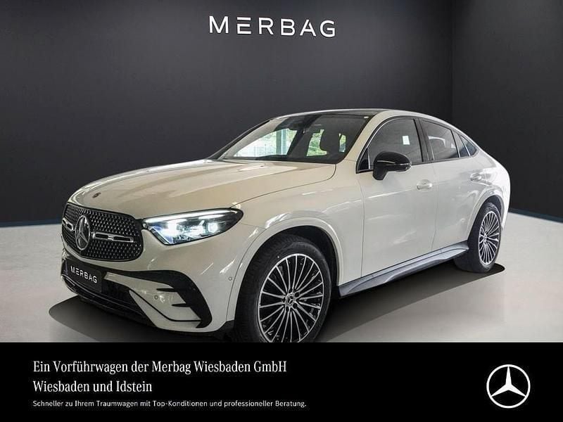 Polarweiß Gebraucht 2025 Mercedes GLC220 AMG Coupé | 63.490 € (Superpreis) - Bild 1/4