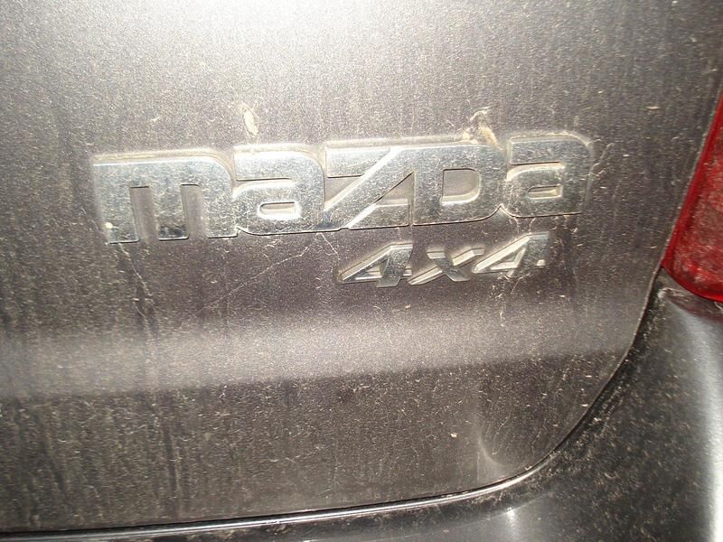 Grau Gebraucht 2006 Mazda Tribute SUV | 1.500 € (Superpreis) - Bild 1/4