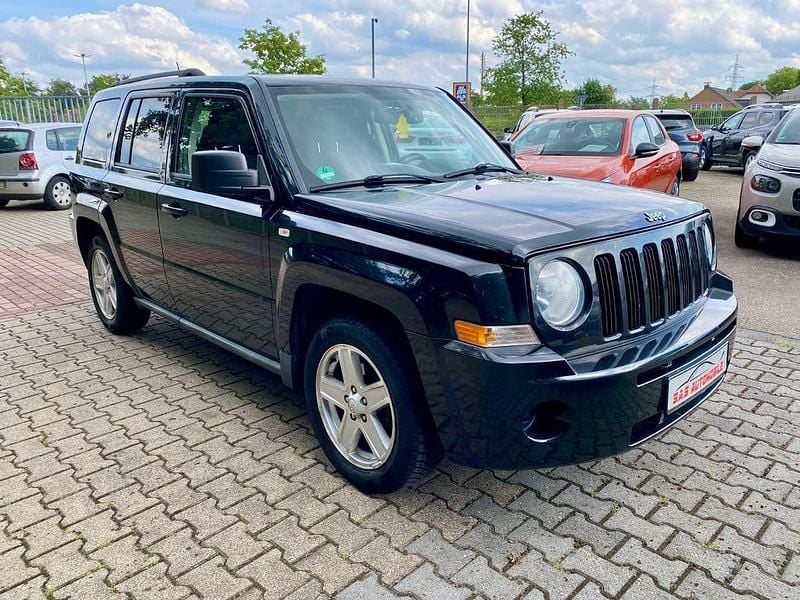 Schwarz Gebraucht 2011 Jeep Patriot Sport SUV | 7.800 € (Etwas zu teuer) - Bild 1/4