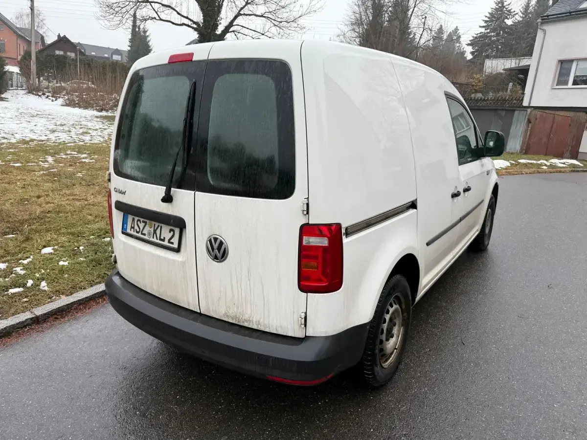 Gebraucht VW Caddy 102 PS (75 kW) 2019 Weiß Van / Kleinbus