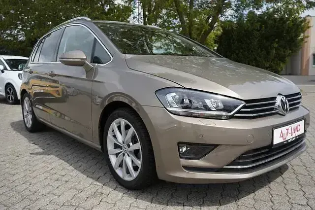 Gebraucht VW Golf Sportsvan Join 131 PS (96 kW) 2018 Gold Van / Kleinbus
