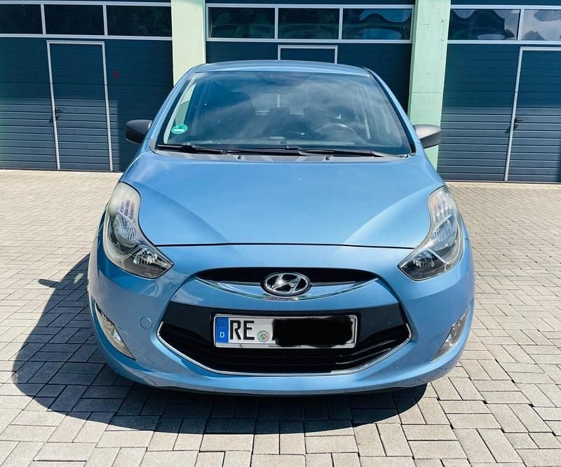 Blau Gebraucht 2011 Hyundai ix20 Van / Kleinbus | 4.550 € (Guter Preis) - Bild 1/4