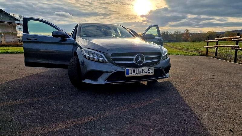 Second-hand Mercedes C180 122 CP (89 kW) 2019 Berlinǎ
