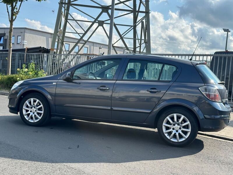 Gebraucht Opel Astra Catch Me 116 PS (85 kW) 2007 Metro m2 Limousine