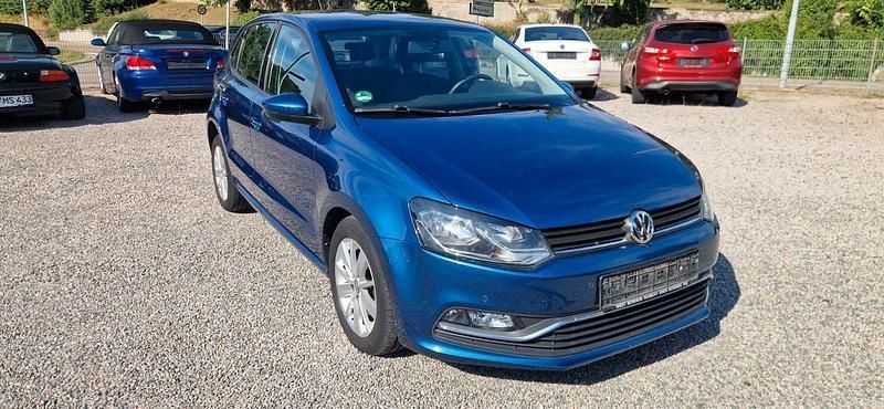 Blau Gebraucht 2015 VW Polo Comfortline Kleinwagen | 7.200 € (Fairer Preis) - Bild 1/4