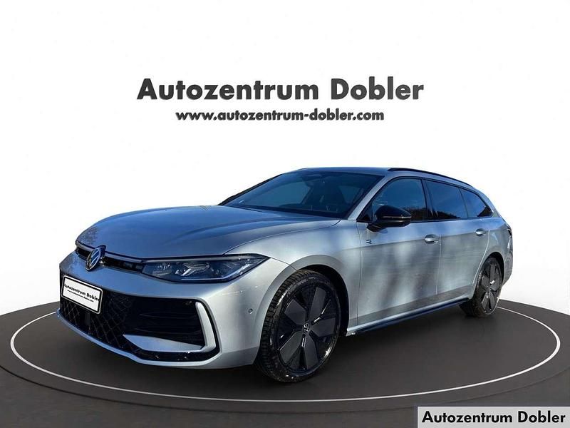 Gebraucht VW Passat R-line 193 PS (141 kW) 2025 Oyster silver Kombi