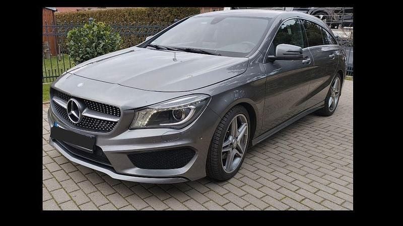 Gebraucht Mercedes CLA200 Shooting Brake AMG line 156 PS (114 kW) 2015 Grau Kombi