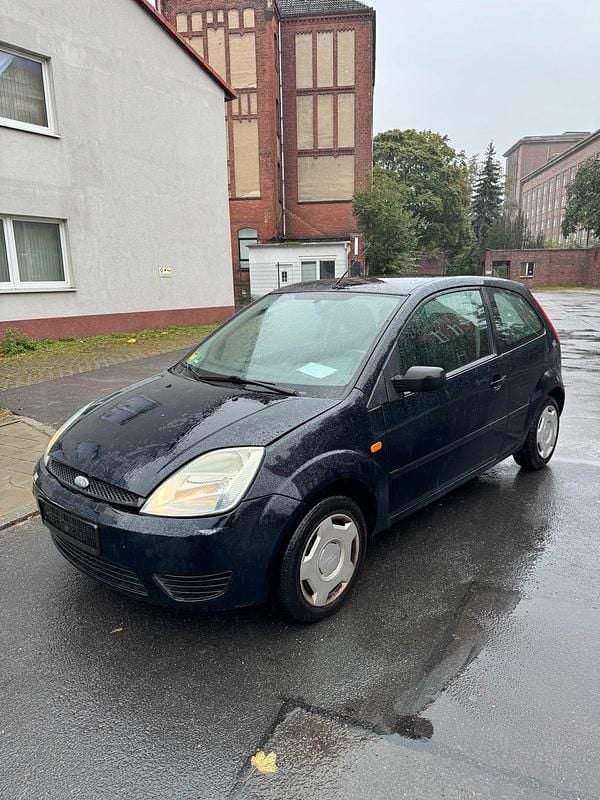 Blau Gebraucht 2005 Ford Fiesta Kleinwagen | 700 € (Guter Preis) - Bild 1/4