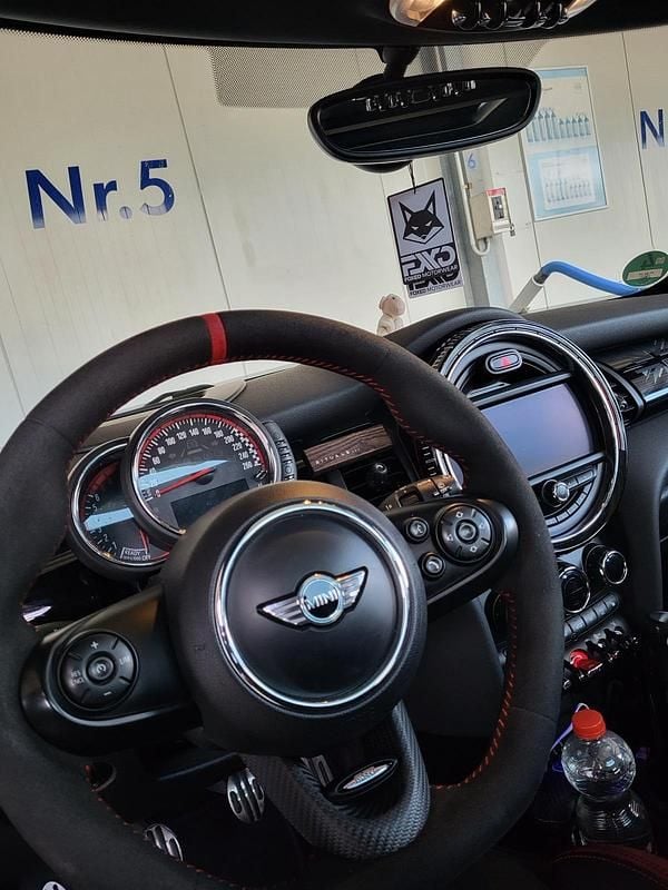 Gebraucht Mini John Cooper Works 300 PS (220 kW) 2017 Grau Kleinwagen