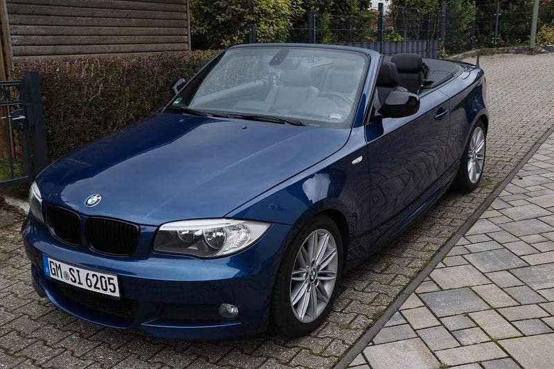 Blau Gebraucht 2013 BMW 118 Cabriolet Sport Line Cabrio | 9.990 € (Etwas zu teuer) - Bild 1/4