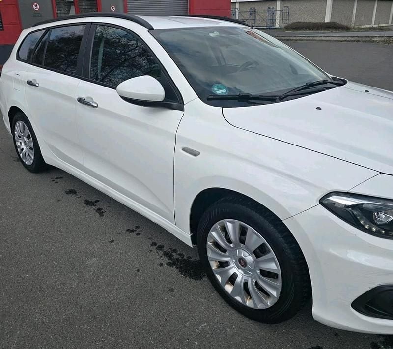 Gebraucht Fiat Tipo 120 PS (88 kW) 2016 Weiß Kombi