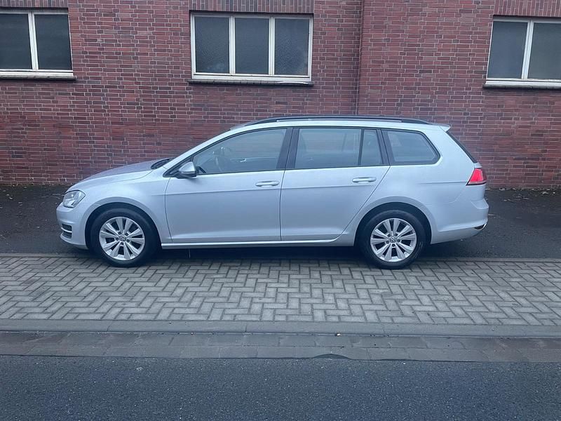 Gebraucht VW Golf VII 105 PS (77 kW) 2014 Silber Kombi