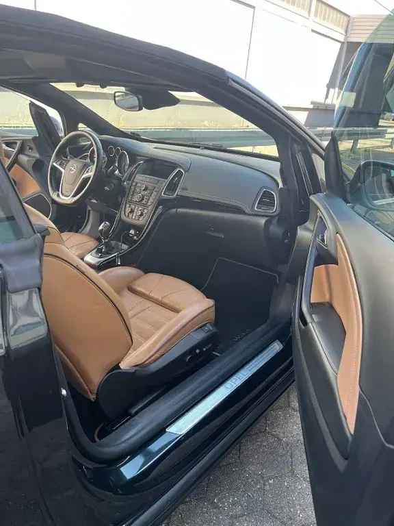 Gebraucht Opel Cascada Innovation 170 PS (125 kW) 2014 Schwarz Cabrio