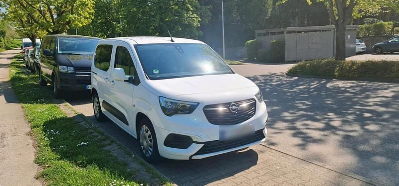 Second-hand Opel Combo Edition 110 CP (80 kW) 2019 Alb Monovolum