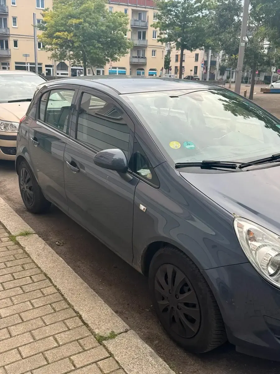 Gebraucht Opel Corsa 80 PS (58 kW) 2009 Blau Kleinwagen