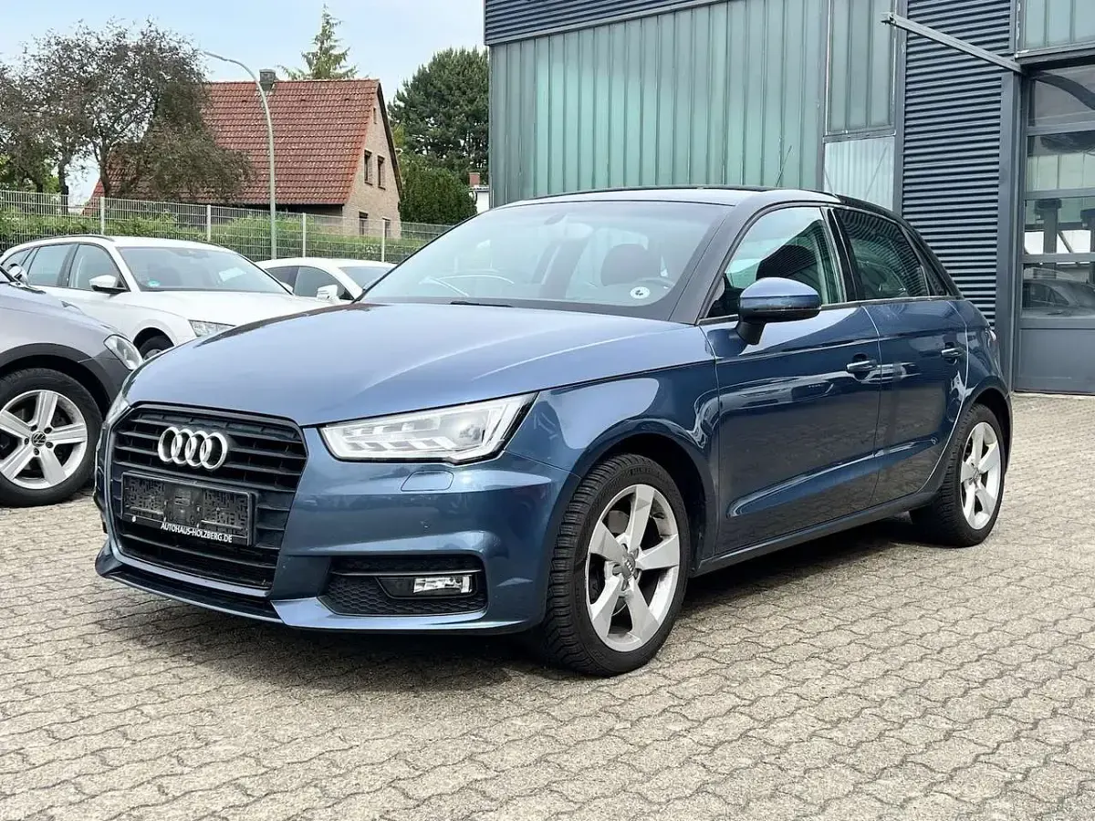 Gebraucht Audi A1 Sportback Comfort 125 PS (91 kW) 2016 Blau Kleinwagen