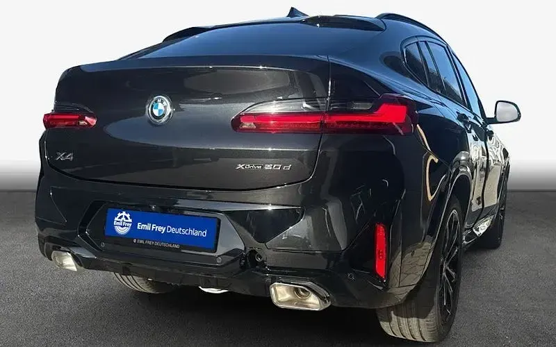 Neu BMW X4 190 PS (139 kW) 2026 Schwarz SUV