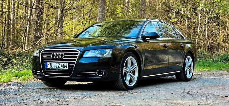 Second-hand Audi A8 Ambiente 351 CP (258 kW) 2012 Negru Berlinǎ