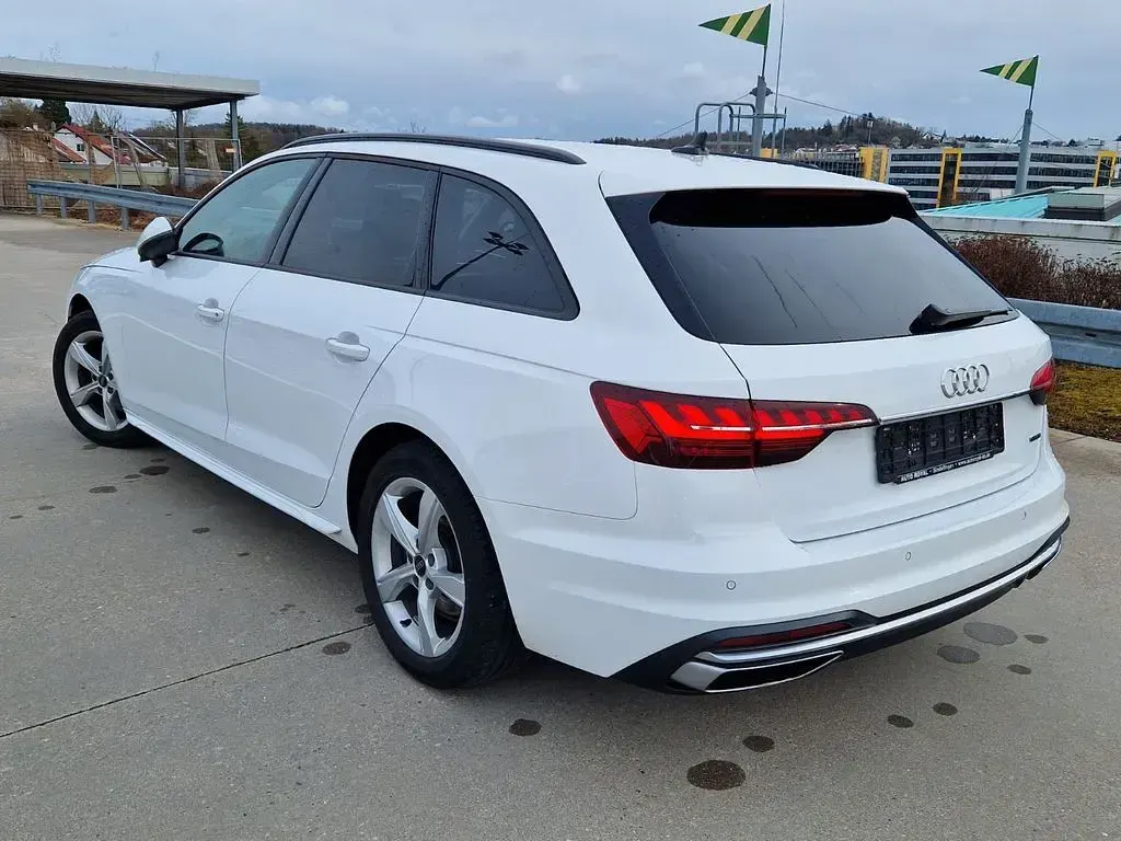 Gebraucht Audi A4 Sport 204 PS (150 kW) 2023 Weiß Kombi