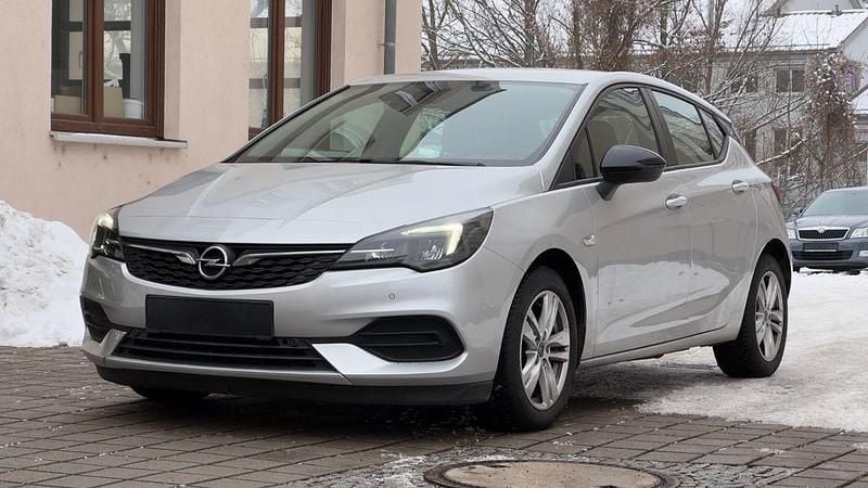 Silber Gebraucht 2021 Opel Astra Edition Limousine | 7.490 € - Bild 1/4