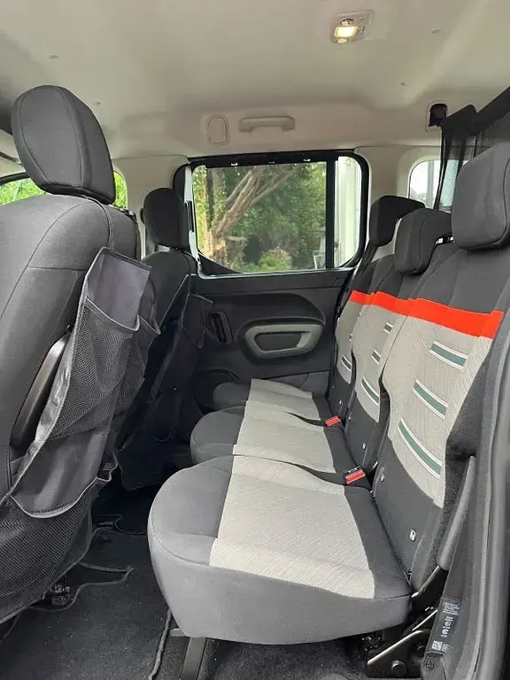 Gebraucht Citroën Berlingo XTR 131 PS (96 kW) 2019 Schwarz Van / Kleinbus