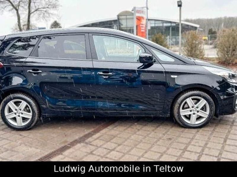 Gebraucht Kia Carens Vision 166 PS (122 kW) 2018 Schwarz Van / Kleinbus